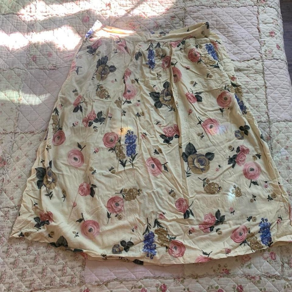 vintage floral skirt with pockets - Picture 2 of 5